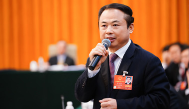 两会季丨今年，，，，，，，，张天任代表提交议案4件，，，，，，，，聚焦这些方面！